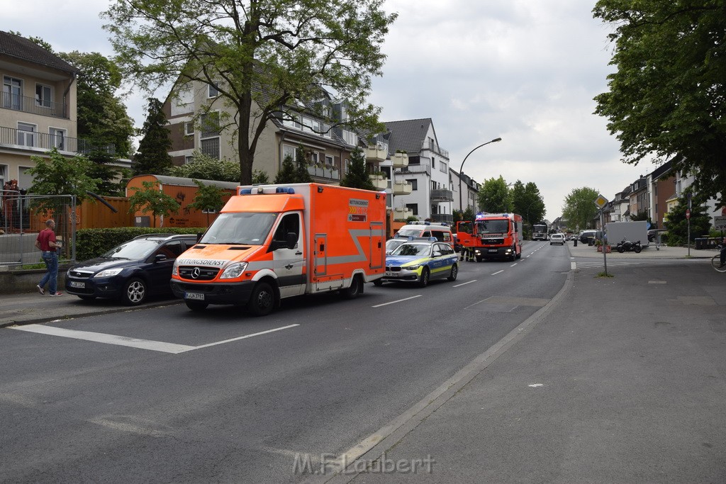 Einsatz BF Koeln Koeln Brueck Bruecker Mauspfad P26.JPG - Miklos Laubert